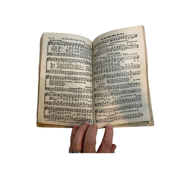 Vintage 1945  WWII Favorite Radio Gems Song Book R.E. Winsett Made In USA - Picture 9 of 9